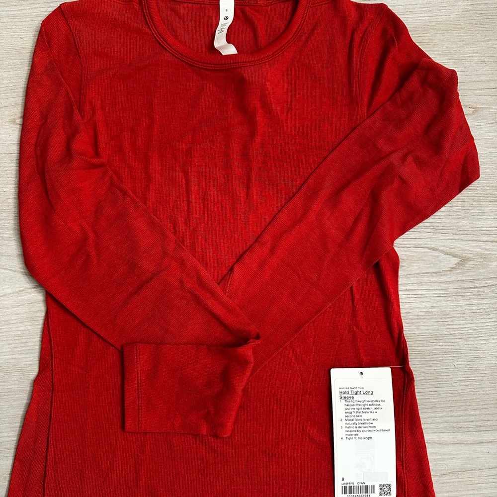 Brand New w/tags Lululemon LS Hold Tight